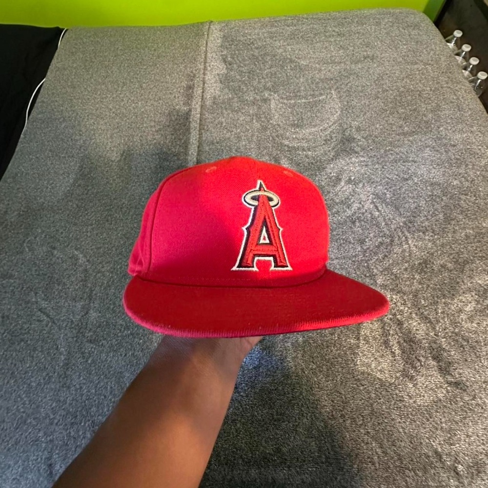 Men’s Red Fitted Caps